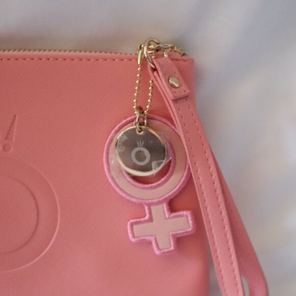 NWOT Pandora Womens Pink Wristlet Clutch Pouch Lined Zippered Bag w Charms - Picture 4 of 8